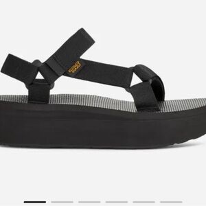 Flatform Teva platform sandal